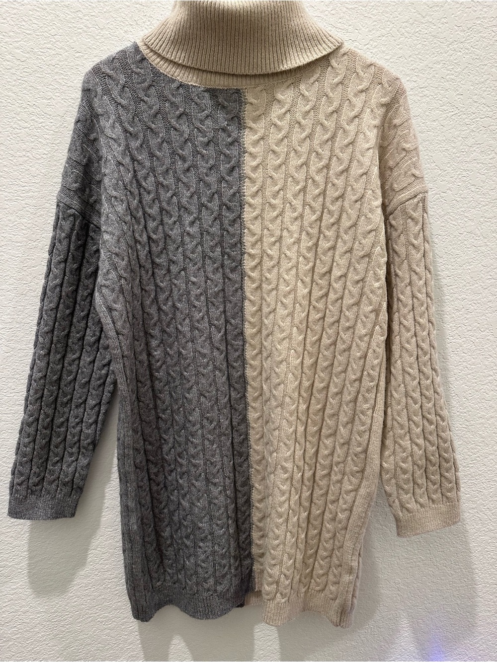 Entro Grey Beige Colorblock Cable Knit Turtleneck Sweater Medium Newâ